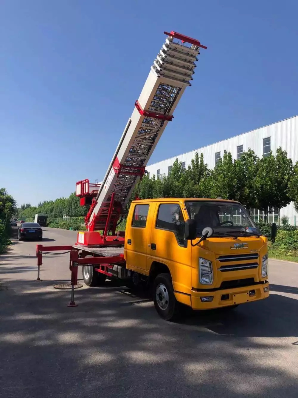 九江浔阳附近的云梯车出租服务：轻松解决高空作业需求