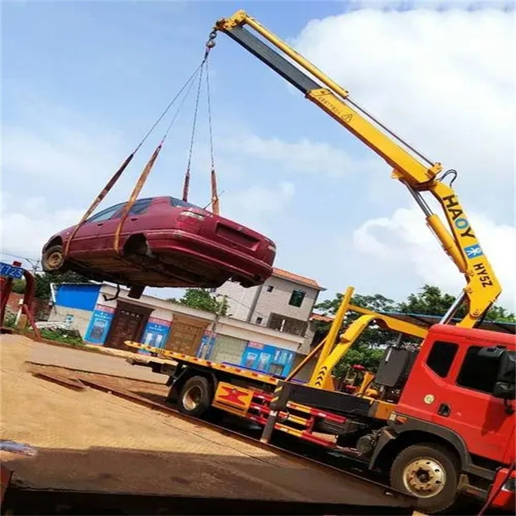 九江浔阳吊车吊汽车的正确方法